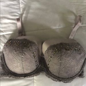 Victoria’s Secret dream angels bra